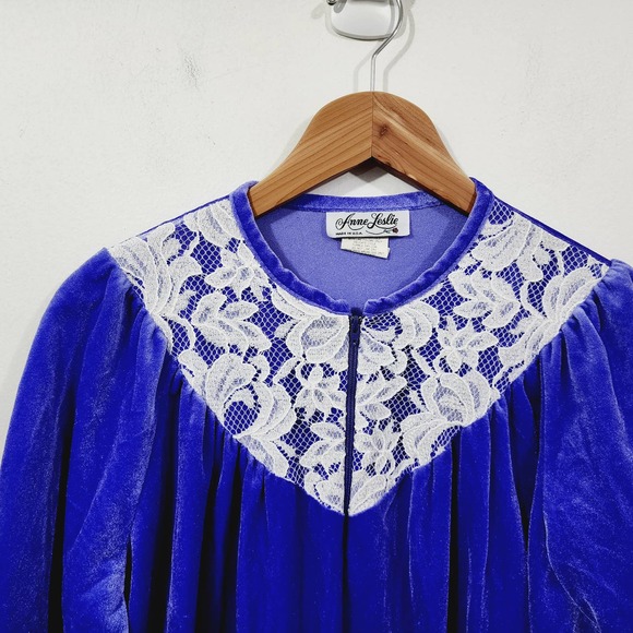 Vintage Anne Leslie Velvet Nightgown House Dress Blurple Half-Zip Lace Pocket - Picture 9 of 15